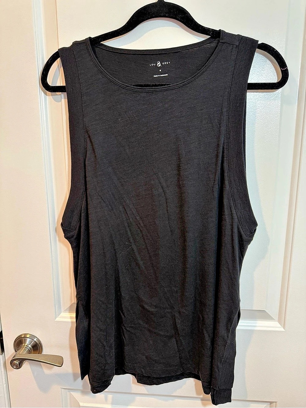 Lou & Grey Black Sleeveless Tank Top Size Medium